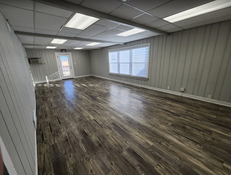 More Photos Of 134 Clarkson Executive Park, Ellisville Office For Lease