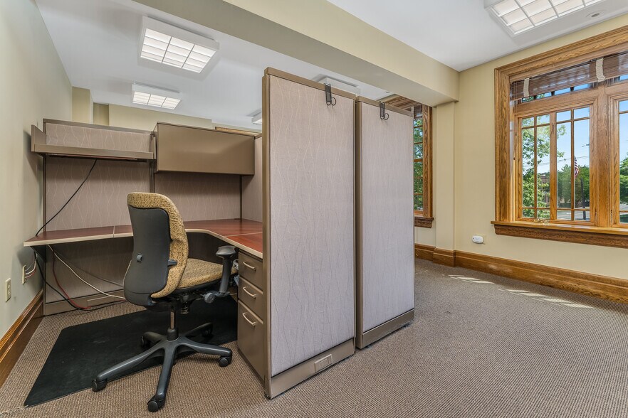 More Photos Of 1 Main St, Flemington Office For Sale