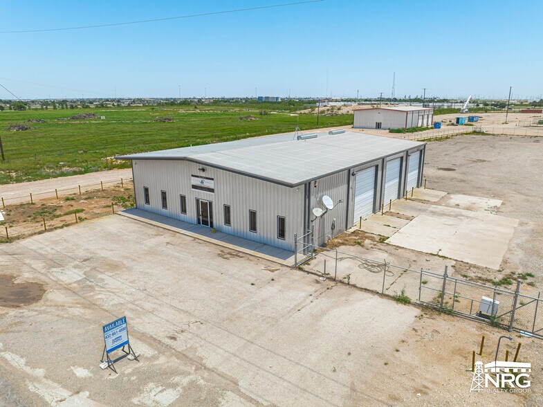 Primary Photo Of 2011-S Crane, Odessa Warehouse For Lease