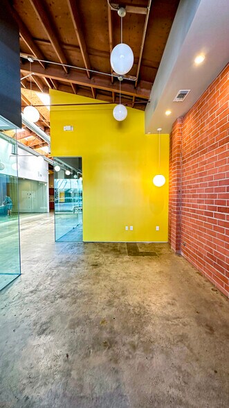 More Photos Of 8226 W 3rd St, Los Angeles Storefront Retail Office For Lease