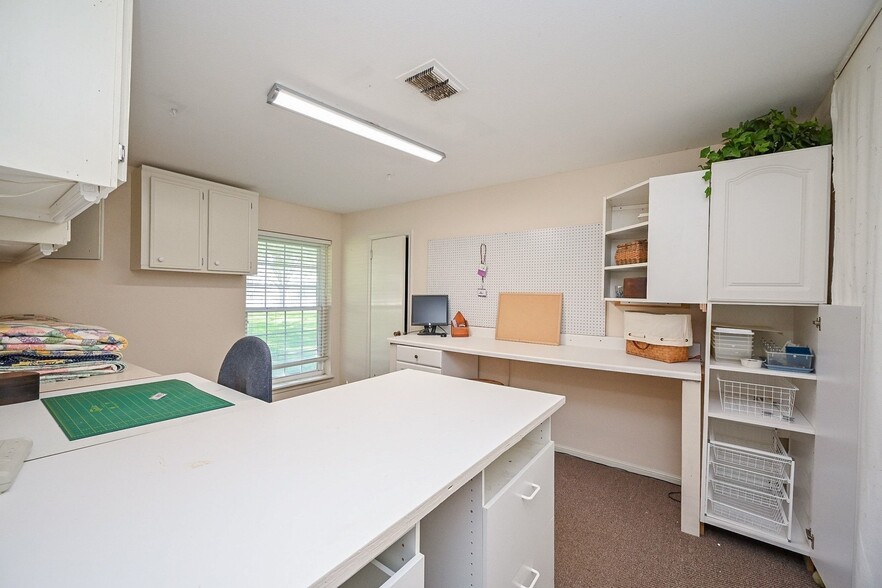 More Photos Of 18910 Carrot St, Spring Trailer Camper Park For Sale