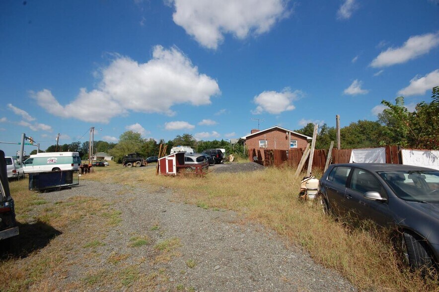 More Photos Of 13387 Elk Run Rd, Bealeton Auto Dealership For Sale