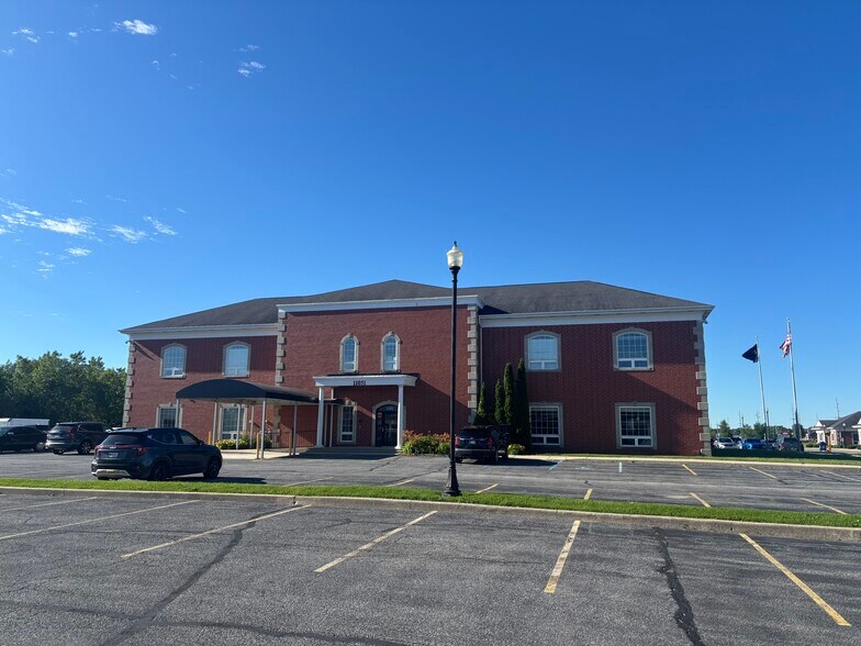 More Photos Of 11051 Broadway, Crown Point Office For Lease