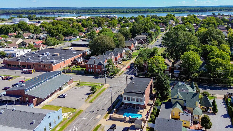 More Photos Of 333 N 9th St, Paducah Storefront Retail Residential For Sale