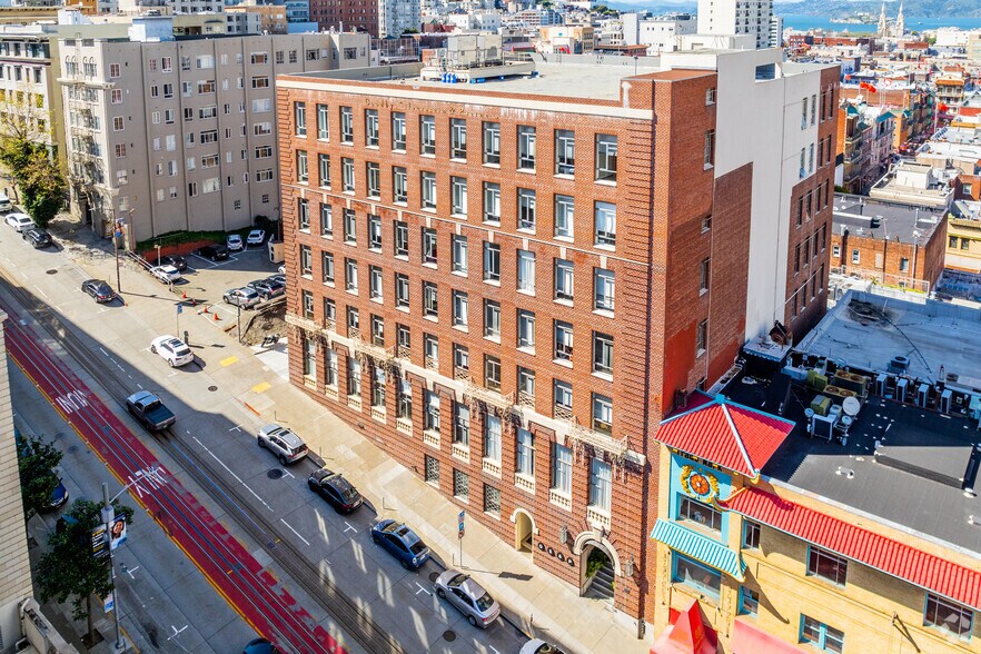 More Photos Of 720 California St, San Francisco Loft Creative Space For Lease