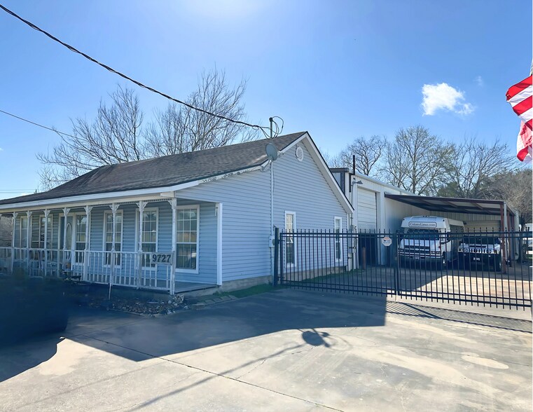 Primary Photo Of 9727 Mula Rd, Stafford Warehouse For Sale