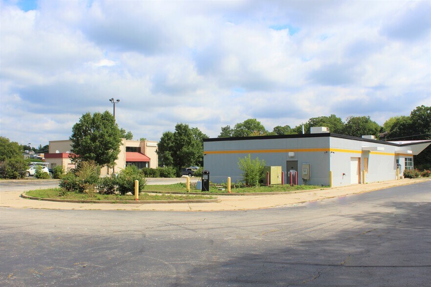 10S710 Kingery Hwy, Willowbrook, IL 60527 Auto Dealership For Sale