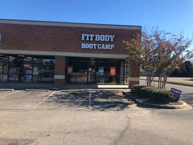 More Photos Of 1890 Berryhill, Cordova Unknown For Lease