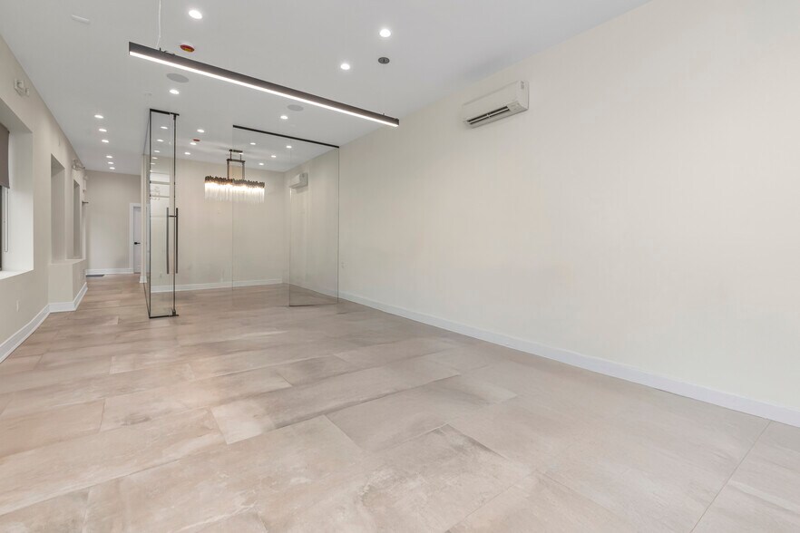 More Photos Of 1527 149th St, Whitestone Office For Lease