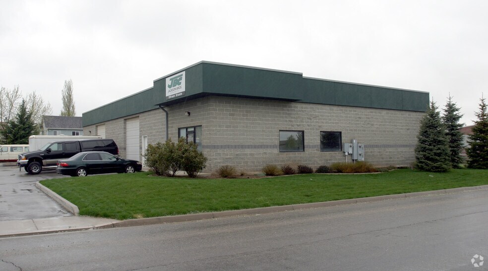 More Photos Of 1319 W 50 S, Centerville Manufacturing For Lease