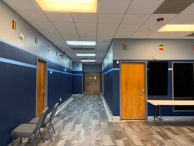 More Photos Of 12204 Sharpview Dr, Houston Religious Facility For Lease