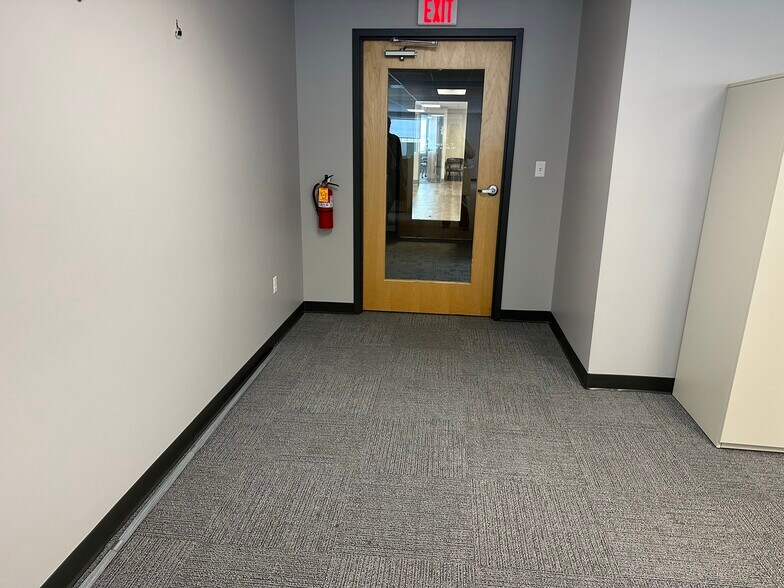 More Photos Of 375 Bay Rd, Queensbury Medical For Lease