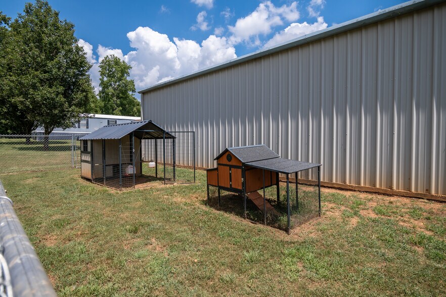 More Photos Of 3655 Neese Commerce Rd, Hull Multifamily For Sale