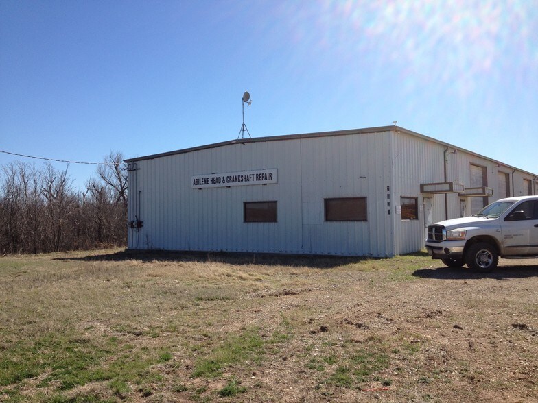 More Photos Of 2895 E US Highway 80, Abilene Warehouse For Lease