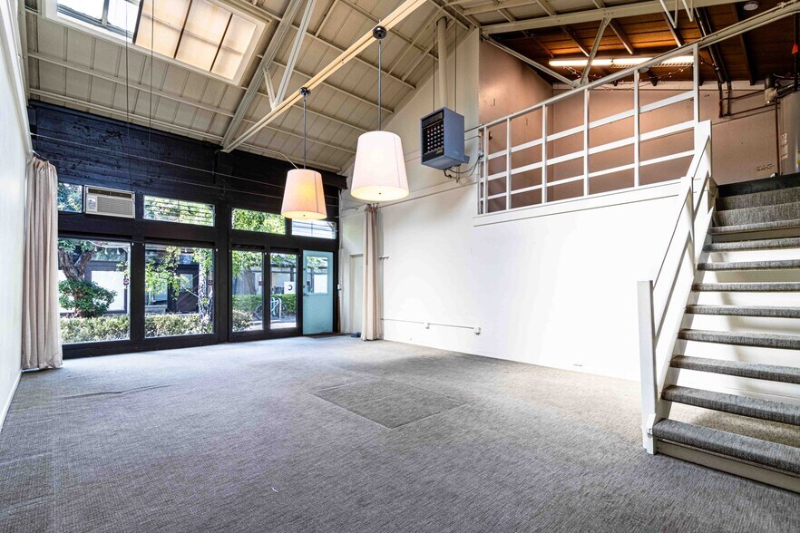 More Photos Of 10 Arkansas St, San Francisco Office For Lease