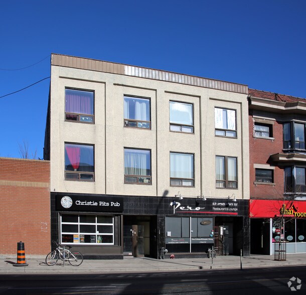 Primary Photo Of 812-814 Bloor St W, Toronto Storefront Retail Residential For Sale