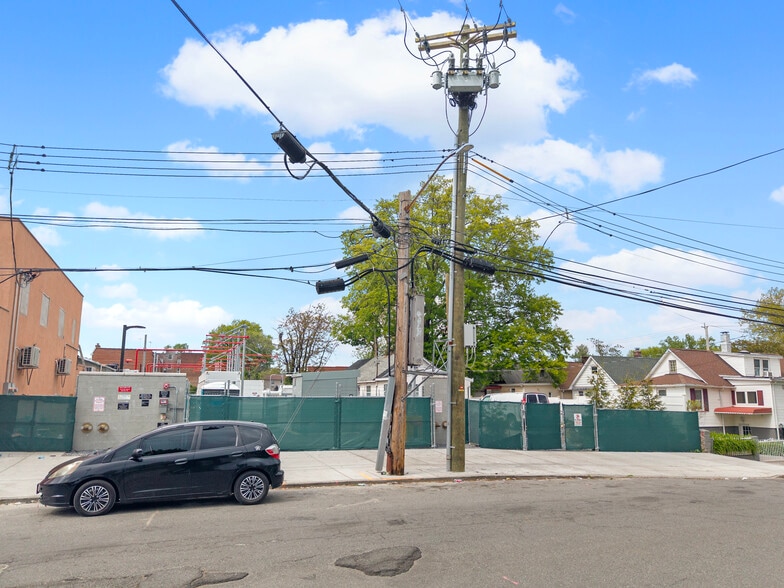 More Photos Of 1927 Gildersleeve Ave, Bronx Land For Sale
