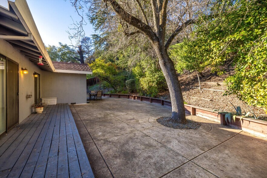 More Photos Of 3414 Deer Hill Rd, Lafayette Healthcare For Sale