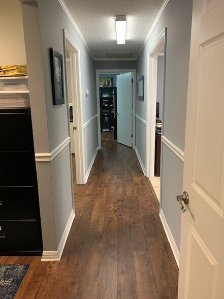 More Photos Of 13309 Winding Oak Ct, Tampa Office For Lease