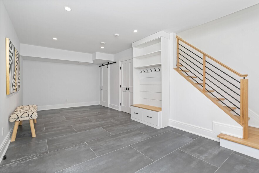More Photos Of 25 Henry St, Greenwich Apartments For Sale
