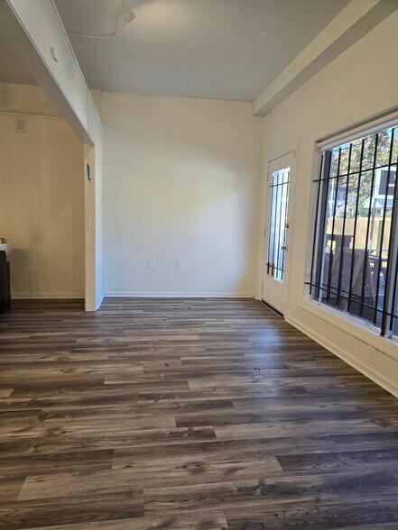 More Photos Of 3348-3352 Commonwealth Ave, Charlotte Unknown For Lease