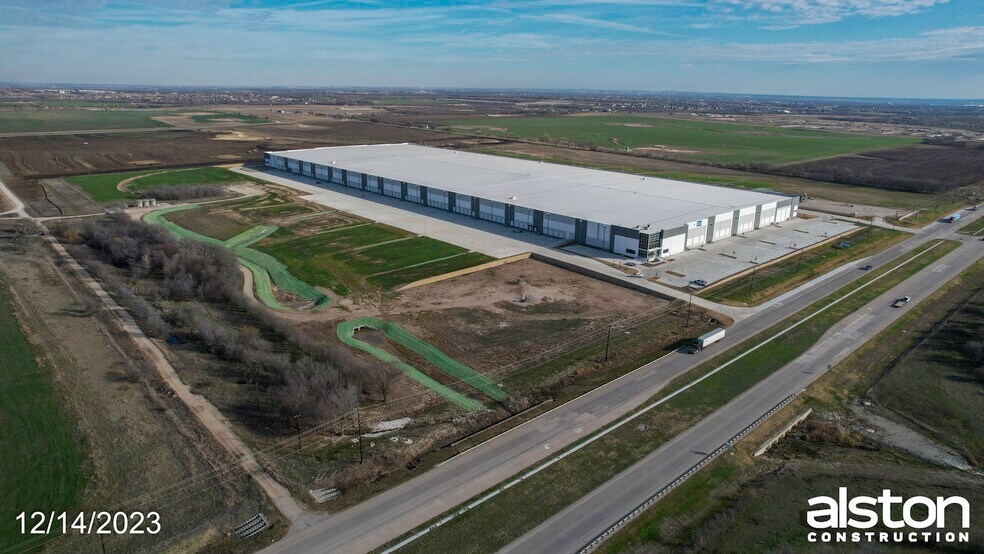 More Photos Of 13410 Hwy 114, Justin Distribution For Lease