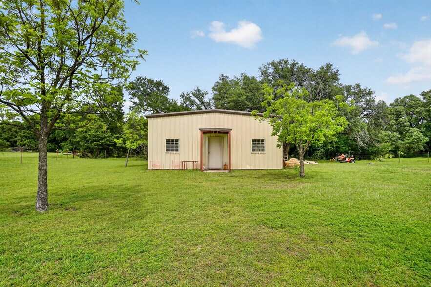 More Photos Of 14145 US-281, Santo Specialty For Sale