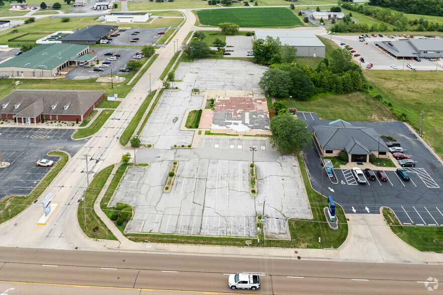 More Photos Of 4390 N Illinois St, Swansea Land For Sale