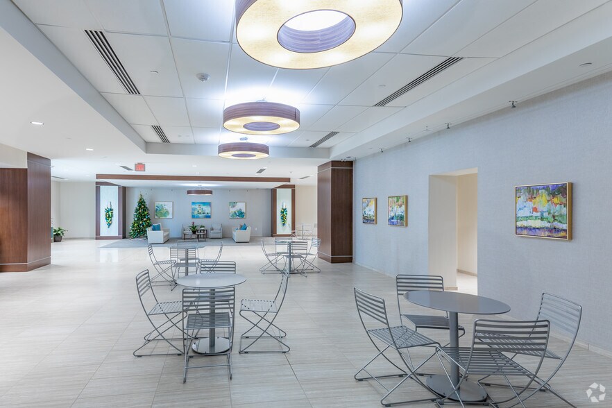 More Photos Of 301 S McDowell St, Charlotte Office For Sale