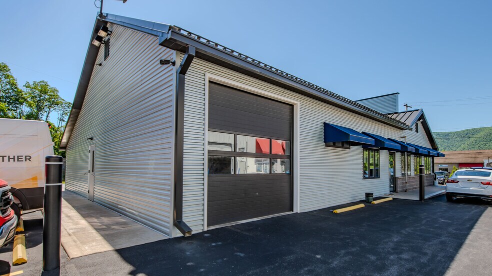 More Photos Of 2357 3rd Street, Williamsport Flex For Lease