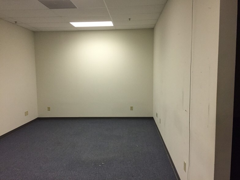 More Photos Of 935 Wilcox Ct, Kingsport Unknown For Lease