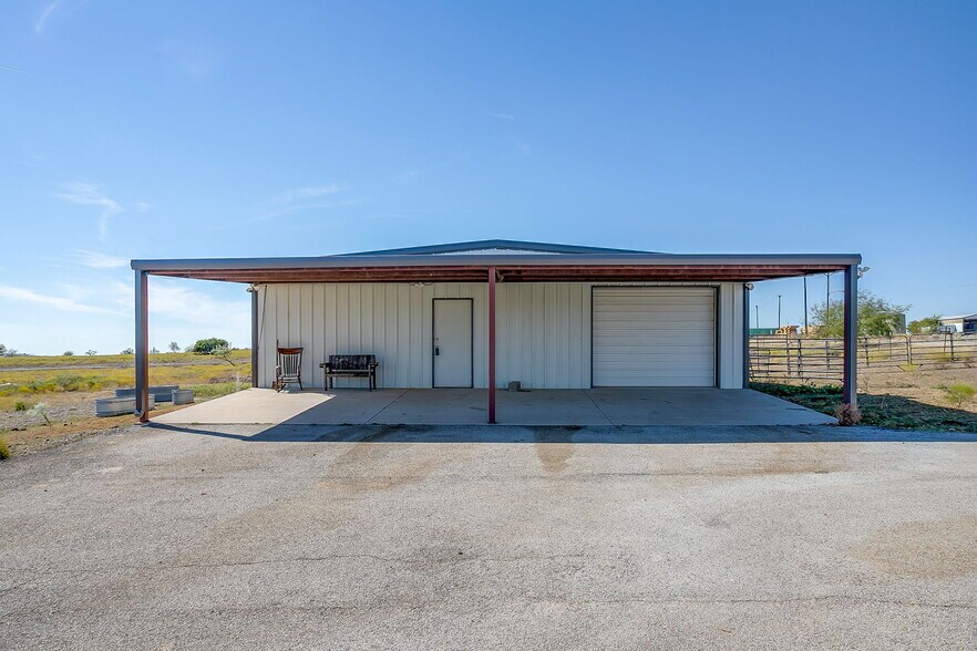 More Photos Of 13300 Cleburne Hwy, Cresson Industrial For Sale