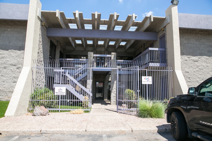 More Photos Of 165 E Southern Ave, Mesa Loft Creative Space For Lease
