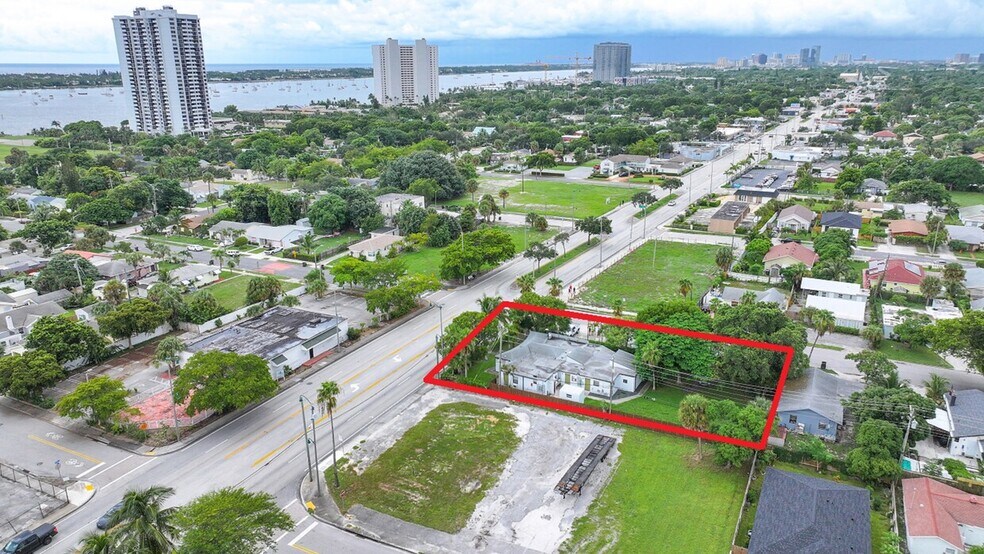 More Photos Of 5901 Broadway, West Palm Beach Apartments For Sale