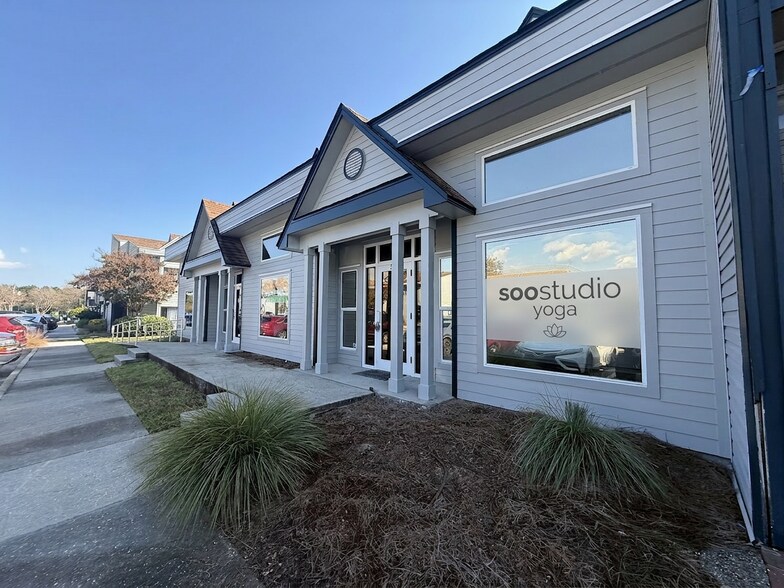 More Photos Of 4400 Bayou Blvd, Pensacola Medical For Sale