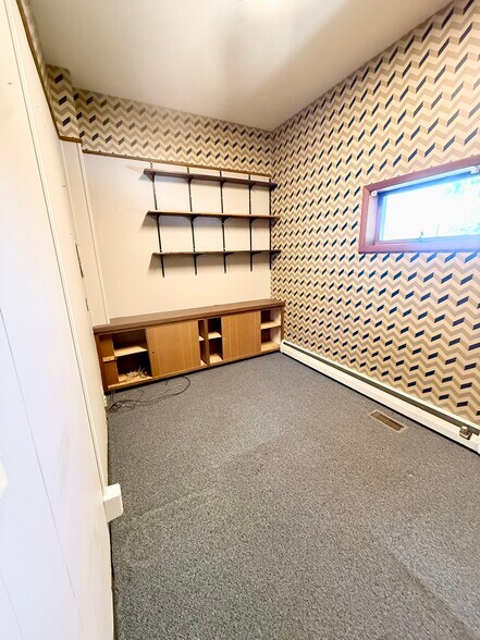 More Photos Of 130 N Detroit St, Bellefontaine Office Residential For Lease