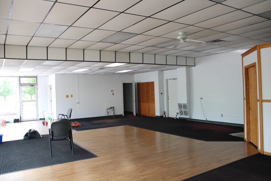 More Photos Of 7940 Sprinkle Rd, Portage Freestanding For Sale