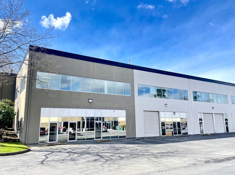 More Photos Of 11627 Airport Rd, Everett Office For Lease