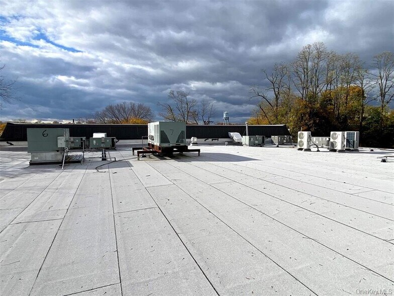 More Photos Of 1 Alexander Pl, Glen Cove Warehouse For Sale