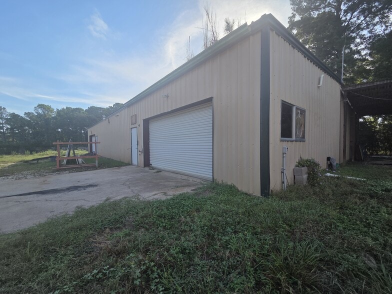 More Photos Of 2745 Interstate 45 S, New Waverly Manufacturing For Sale