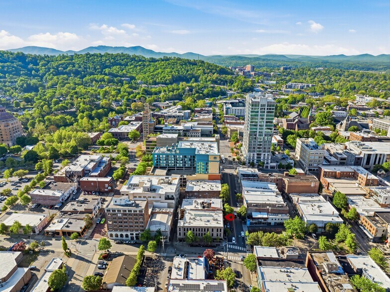 More Photos Of 32 Broadway St, Asheville Storefront Retail Residential For Sale