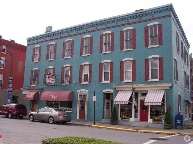 More Photos Of 89 Church St, Canajoharie Storefront Retail Residential For Lease