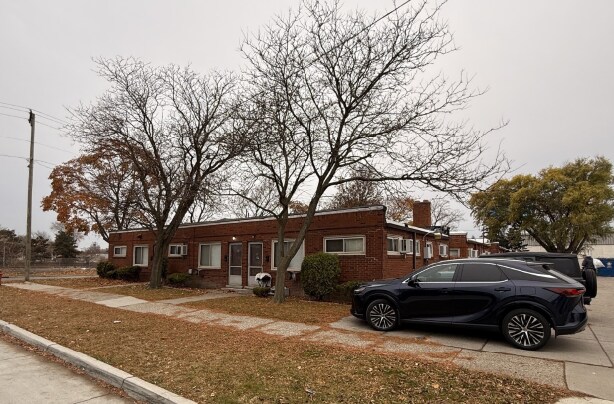 More Photos Of 15405 E 11 Mile Rd, Roseville Apartments For Sale