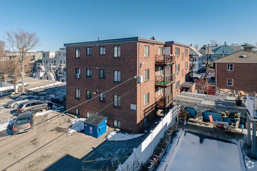 More Photos Of 80 Litchfield St, Brighton Apartments For Sale