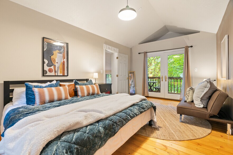 More Photos Of 1824 SW Greenway Cir, West Linn Specialty For Sale