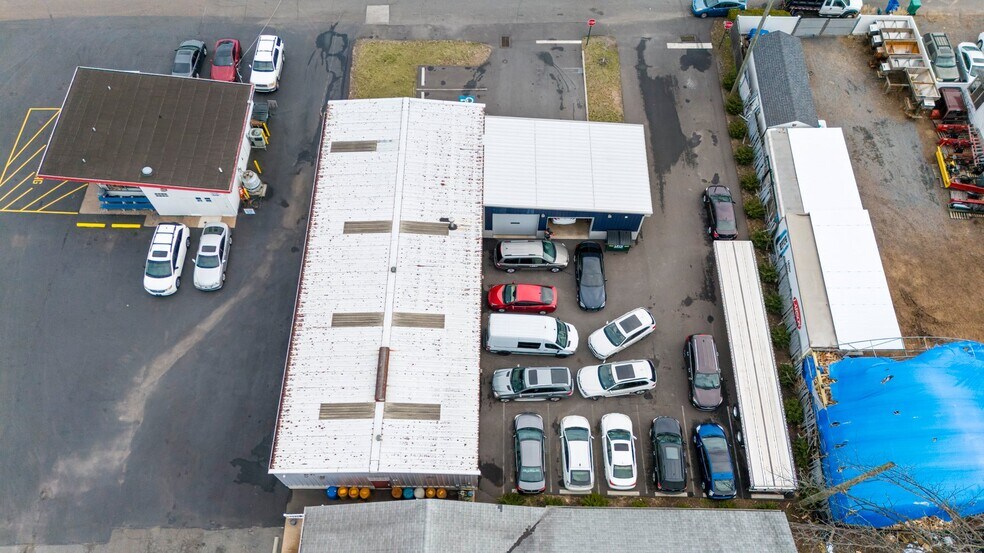 More Photos Of 1413-1415 Elkins Ave, Levittown Freestanding For Lease