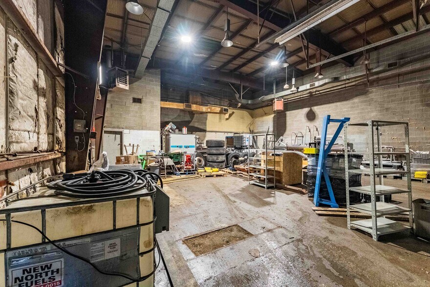 More Photos Of 500 Barrydowne Rd, Sudbury Manufacturing For Sale