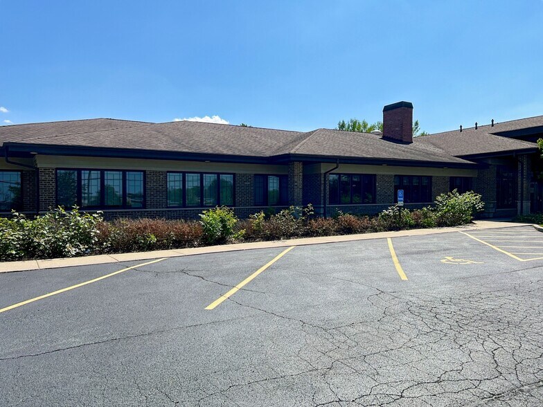 More Photos Of 7777 W Lincoln Hwy, Frankfort Coworking Space