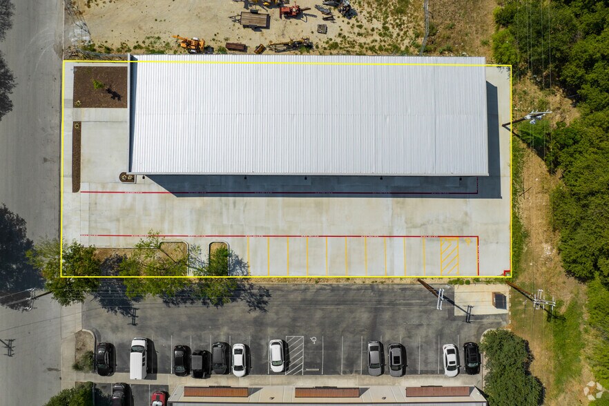 More Photos Of 7822 Fortune Dr, San Antonio Warehouse For Lease