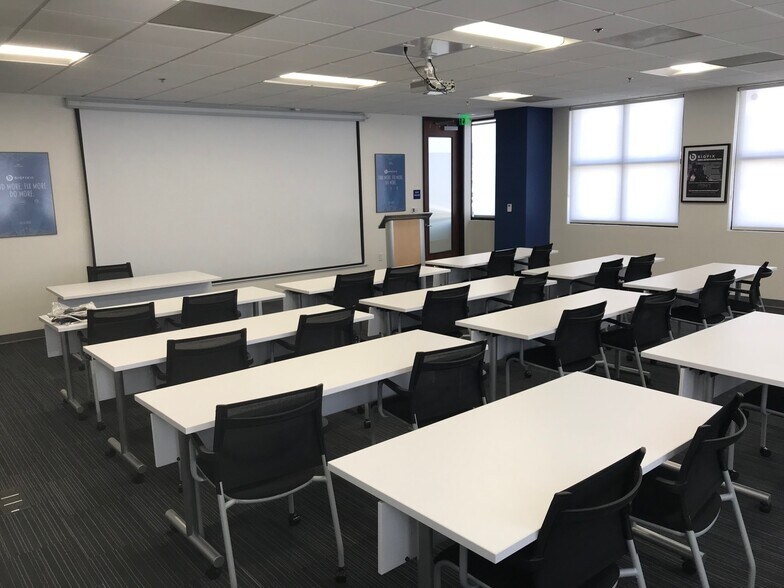 More Photos Of 6001 Shellmound St, Emeryville Office For Lease